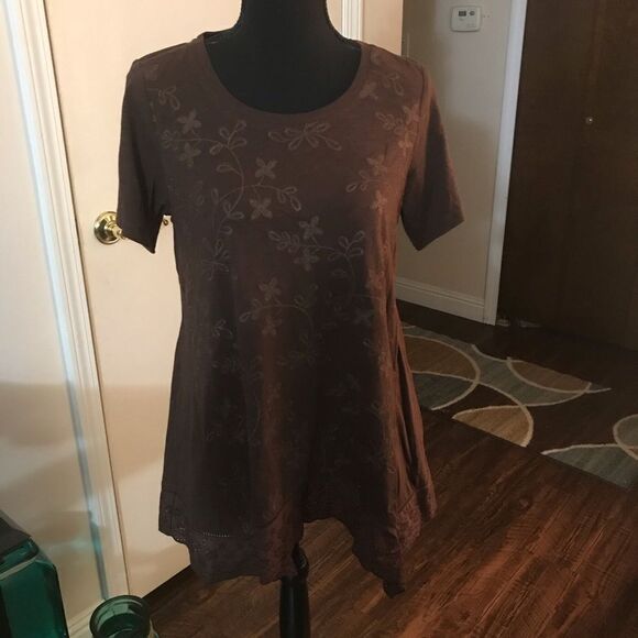 LOGO by Lori Goldstein Cotton Slub Tee Embroidery - Picture 1 of 4